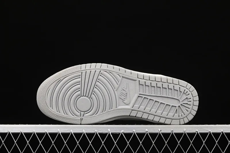 All categories Air Jordan Jordan series basketball shoes Air Jordan 1 High Z version Air Jordan 1 Zoom Comfort "London" AJ1 Joe 1 light gray color DH4268-001